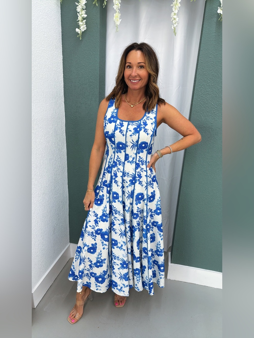 Entro White Blue Sleeveless Floral Maxi Dress